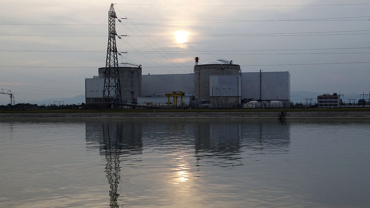 Francia: acuerdo para cerrar la central nuclear de Fessenheim, la más vieja del país