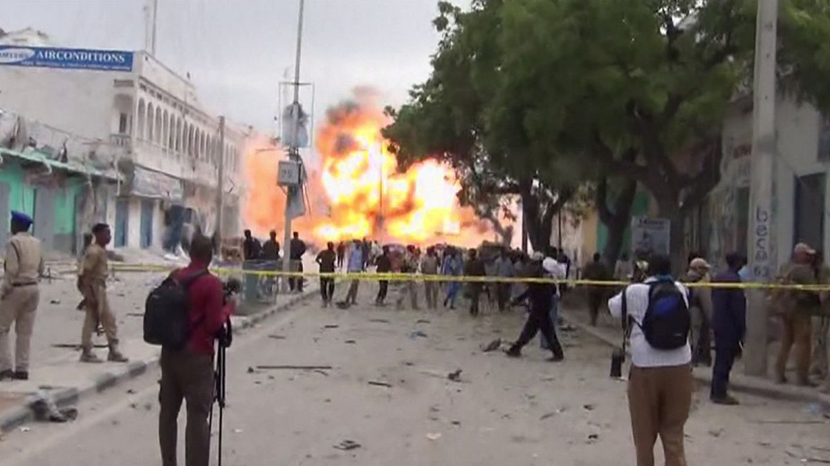 Somali'nin başkenti Mogadişu'da bombalı saldırı: En az 13 ölü