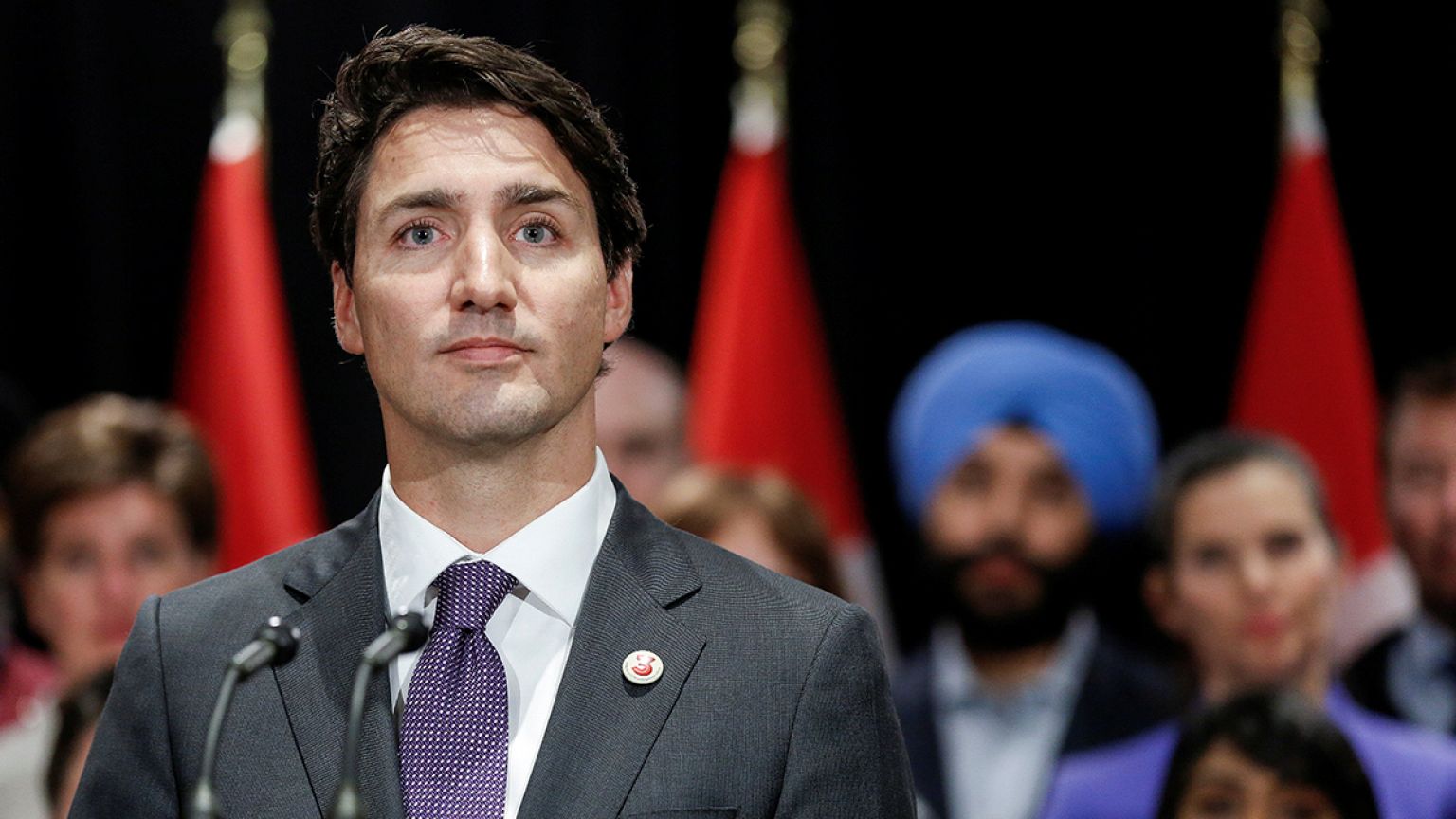 Trudeau dice que Canadá defenderá el libre comercio con EEUU, mientras planea acuerdos en Asia