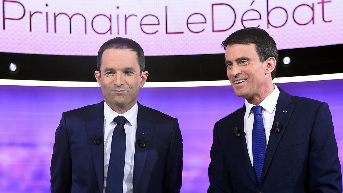 Γαλλία: Περισσότερους έπεισε ο Αμόν στο debate για το χρίσμα των Σοσιαλιστών