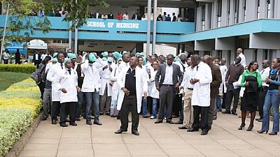 La justice kényane donne cinq jours aux médécins pour cesser leur grève