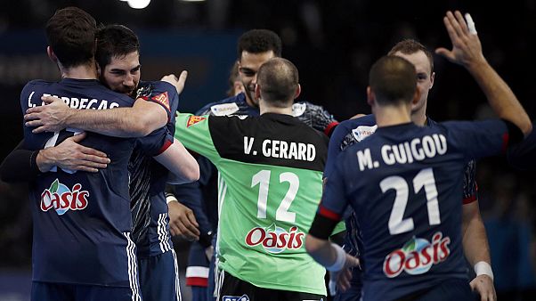 Handball: Frankreich schlägt Slowenien und zieht ins Finale ein Handball: Frankreich schlägt Slowenien und zieht ins Finale ein