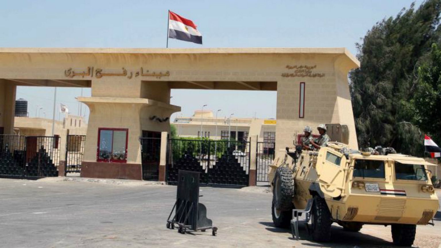مصر تقرر فتح معبر رفح مع غزة بشكل استثنائي