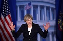 Theresa May: Amerikáé és Nagy-Britanniáé a vezetés felelőssége
