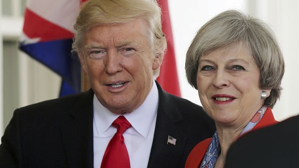 May máris szorosabbnak érzi a viszonyt Trumppal May máris szorosabbnak érzi a viszonyt Trumppal