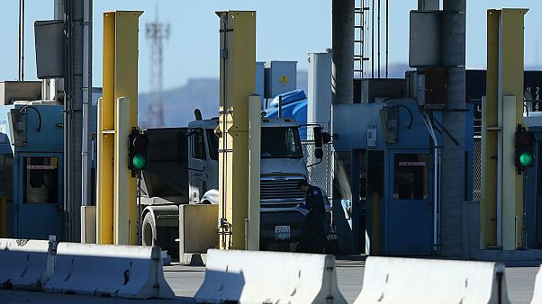 Trump'la Nieto telefonda 'duvar'ı görüştü Trump'la Nieto telefonda 'duvar'ı görüştü