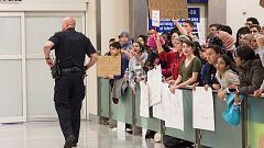 Einreisestopp für arabische Länder: US-Gerichte stoppen Deportation Festgesetzter
