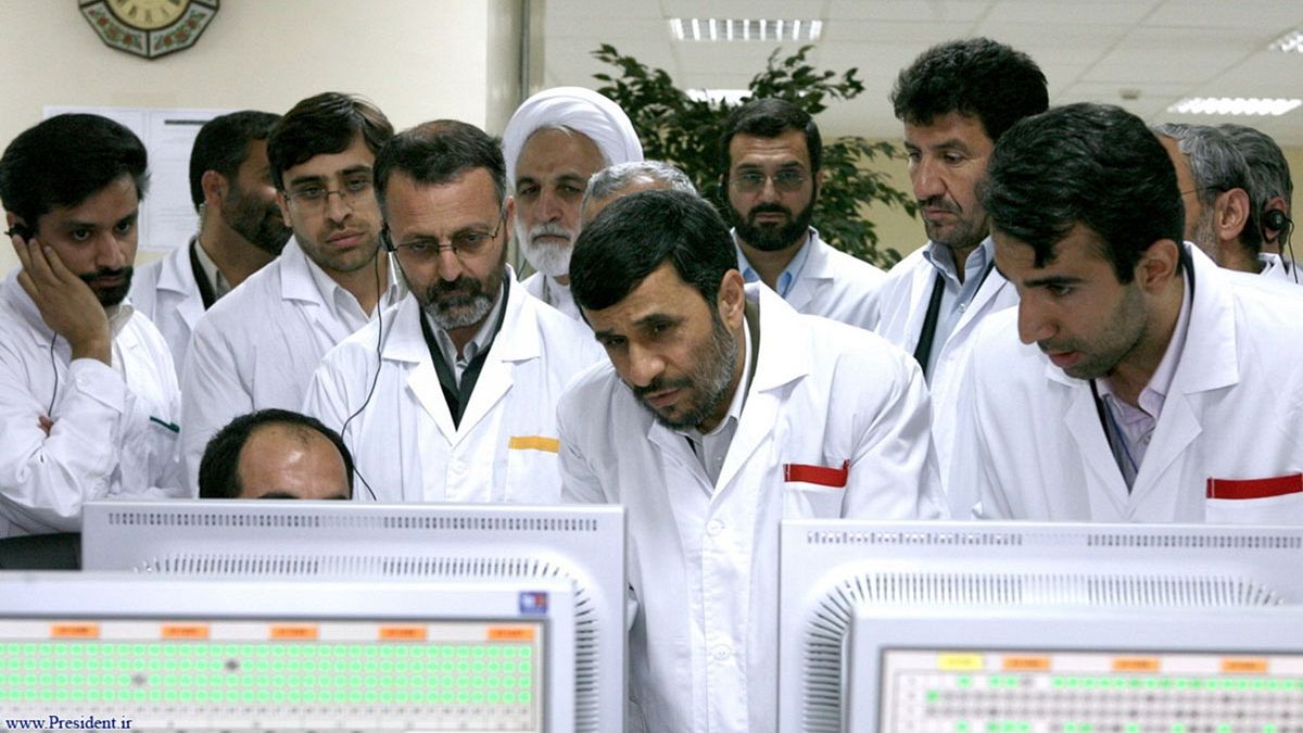 یکی از اعضای تیم هسته‌ای دولت احمدی‌نژاد به اتهام جاسوسی دستگیر شده بود