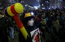 Bucareste: Protestos nas ruas contra perdão a prisioneiros
