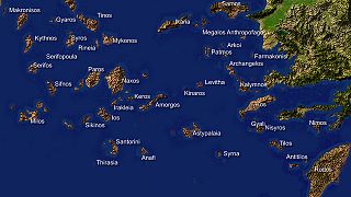 "Yunanistan Ege'deki adaları silah deposu ve karakol haline getirdi"