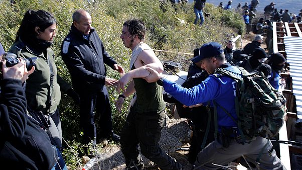 Cisgiordania: completata l'evacuazione di Amona Cisgiordania: completata l'evacuazione di Amona