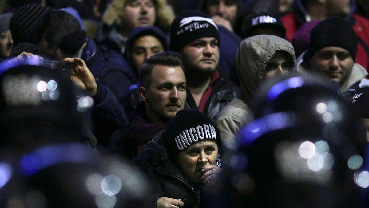 What do Romanians think of country's corruption controversy?