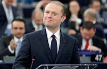 Máltai miniszterelnök: "a szomszédainknak is őrizniük kell a saját határaikat!"