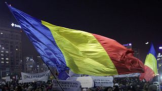 فشار اتحادیه اروپا بر دولت رومانی همزمان با اعتراضهای سراسری در بخارست