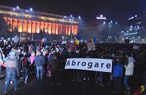 Многотысячные протесты в Румынии: люди против коррупции