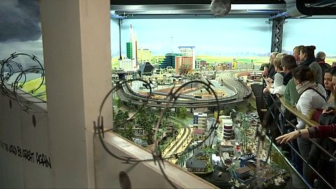 Anti-Trump-Protest: Miniaturwunderland baut Mauer