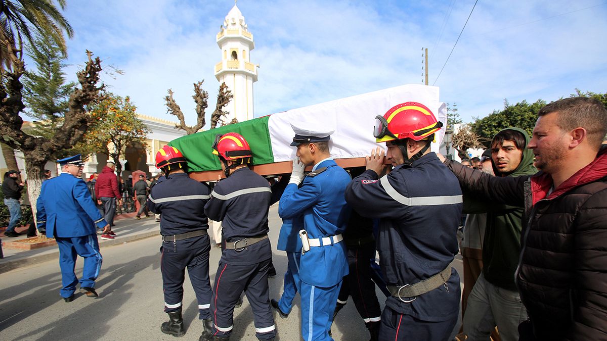 القتيلان الجزائريان في الاعتداء على مسجد كِيبيكْ يواريان التراب في الجزائر العاصمة
