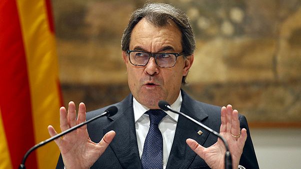 Στο εδώλιο ο πρώην πρόεδρος της Καταλονίας για το άτυπο δημοψήφισμα Στο εδώλιο ο πρώην πρόεδρος της Καταλονίας για το άτυπο δημοψήφισμα