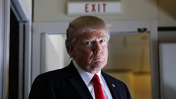 Muslim Ban: Trump polemizza con i giudici su twitter Muslim Ban: Trump polemizza con i giudici su twitter