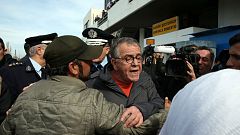 Ένταση στο Ελληνικό κατά την επίσκεψη του Γιάννη Μουζάλα