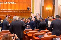 Crisi Romania: Socialdemocratici lasciano Aula dopo accuse Iohannis