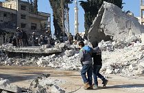دهها کشته در جریان بمباران شهر ادلب سوریه