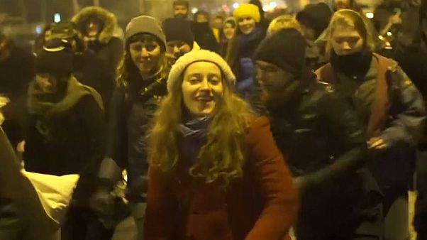Roumanie : manifester en dansant Roumanie : manifester en dansant