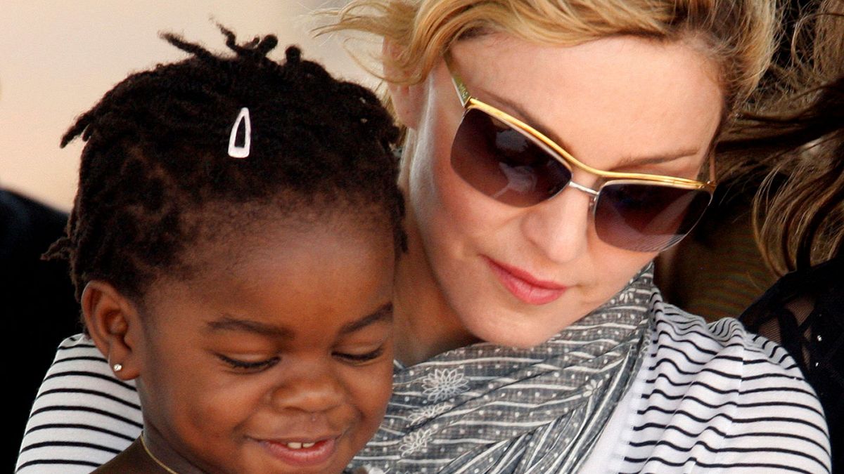 Madonna adotta altre due figlie, conferma dal Malawi