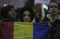 رومانیایی ها همچنان بر موضع خود برای استعفای دولت پافشاری می کنند