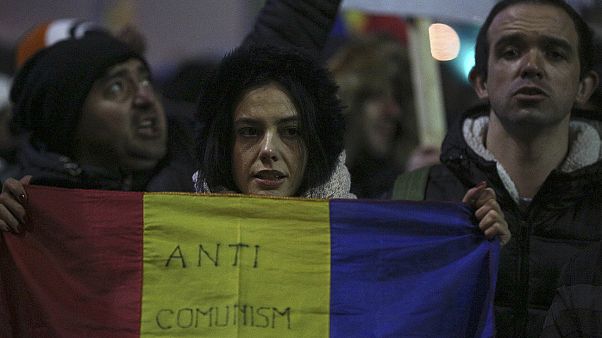 A román kormány nem mond le, csak átalakul A román kormány nem mond le, csak átalakul