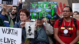 Usa: "No all'oleodotto Dakota", i Sioux scendono in piazza contro Trump