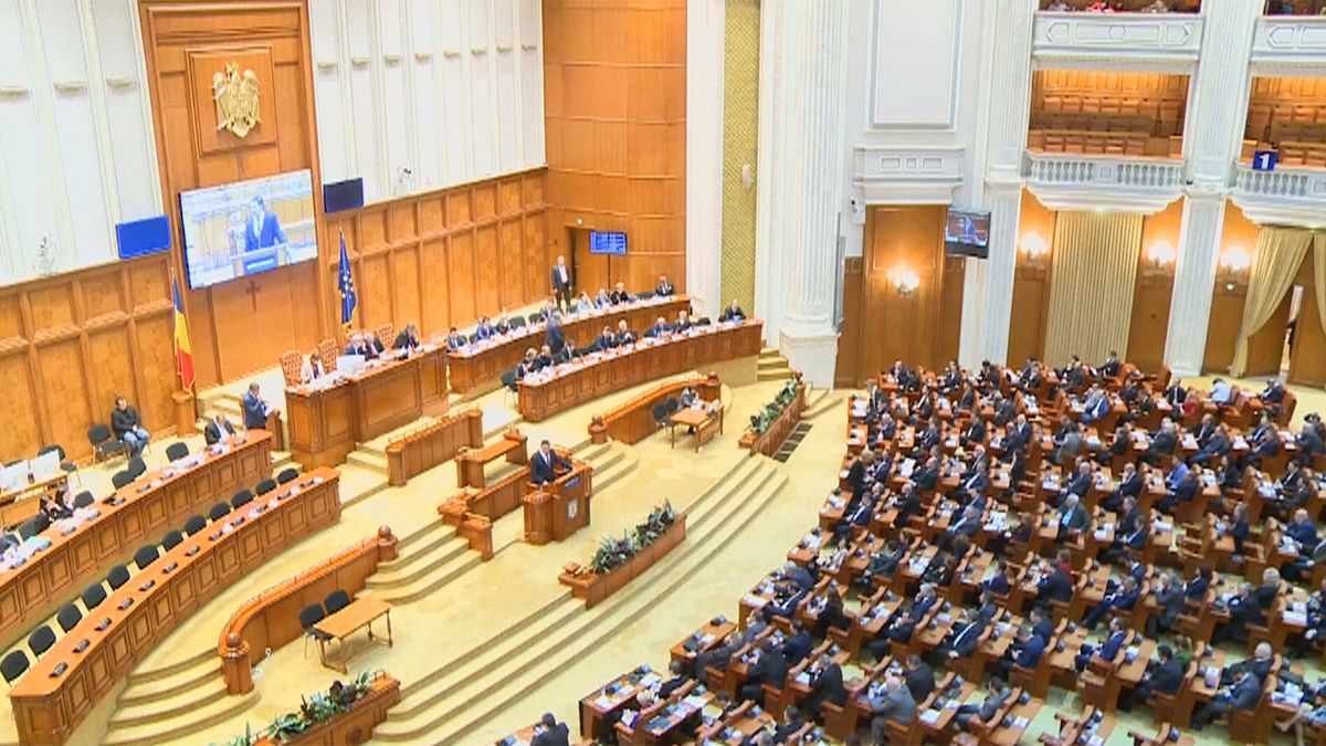 Rumänien: Verfassungsgericht hält sich in Streit um Korruptionsdekret zurück