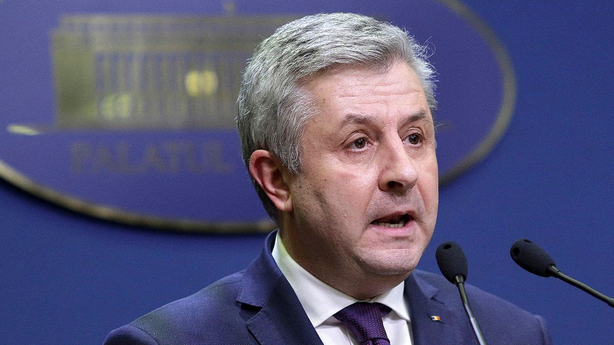 Romanian justice minister quits over corruption decree