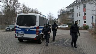 Polícia alemã prende dois homens por preparar atentado