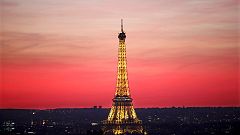 Bulletproof glass to be built around Eiffel Tower in response to terrorism threat