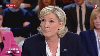 Marine Le Pen, candidata FN a las presidenciales francesas, arremete contra los binacionales