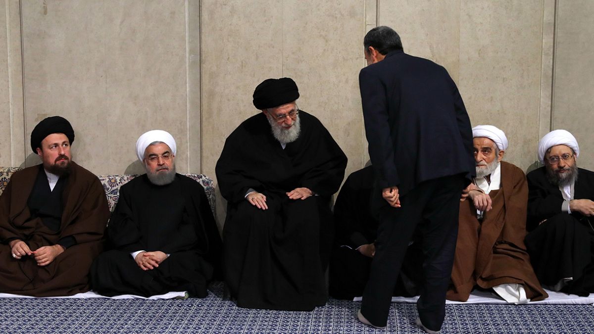 آیا سخنرانی احمدی‌نژاد در مسجد ابوذر حاوی پیامی است؟