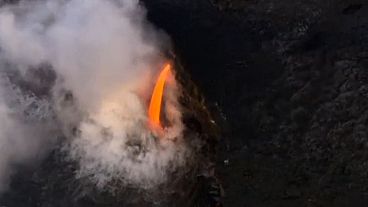 Lava 'firehose' reappears