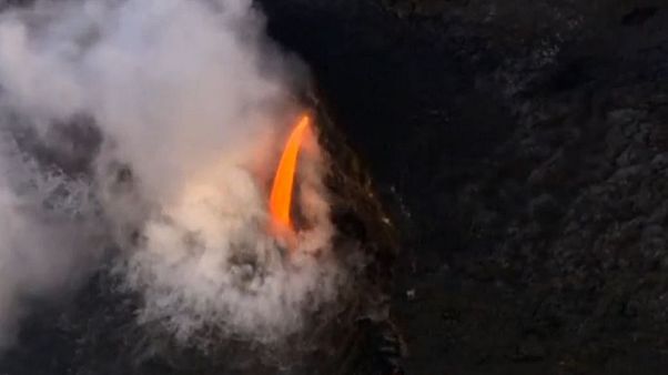 Πύρινες γλώσσες στον ωκεανό της Χαβάης Πύρινες γλώσσες στον ωκεανό της Χαβάης