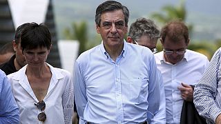 François Fillon Reunion adasında moral tazeledi