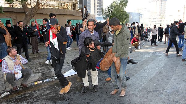 راهپیمایی ضد فساد حامیان مقتدی صدر در بغداد؛ ۷ کشته و بیش از ۳۰۰ زخمی راهپیمایی ضد فساد حامیان مقتدی صدر در بغداد؛ ۷ کشته و بیش از ۳۰۰ زخمی