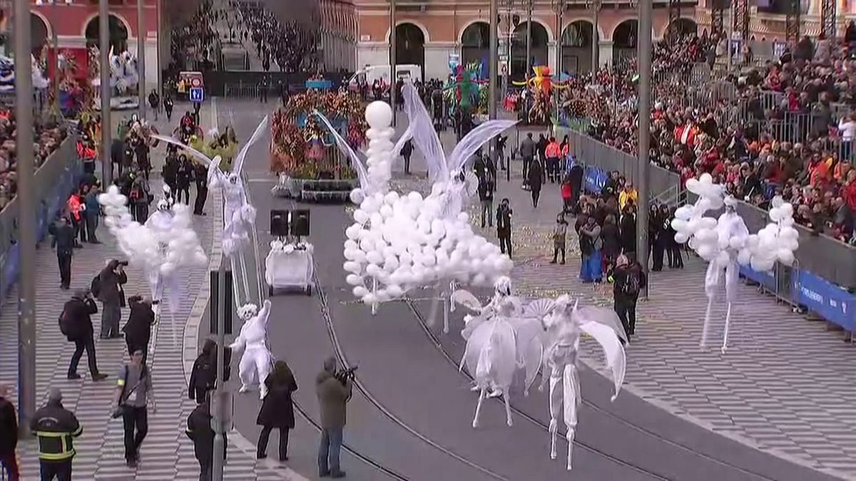 Карнавал в Ницце - праздник при повышенных мерах безопасности