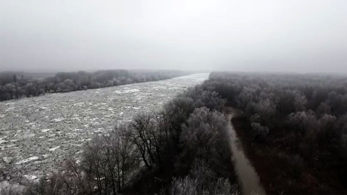 Ungheria: il fiume Tisza congelato