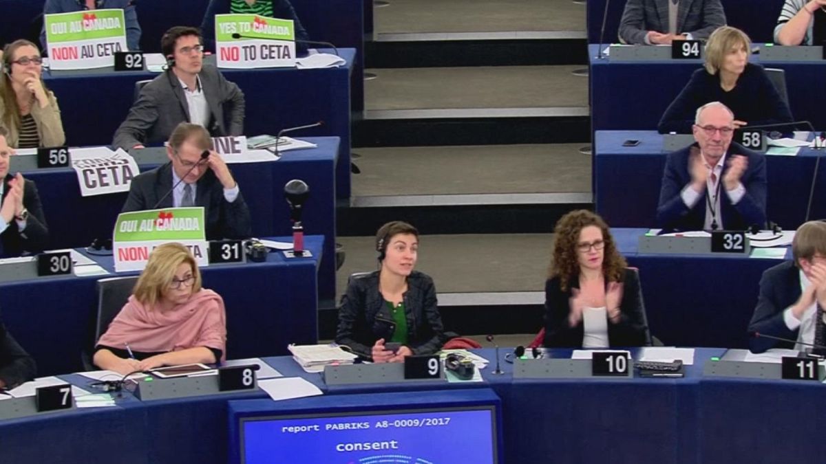 Il Parlamento europeo approva il CETA