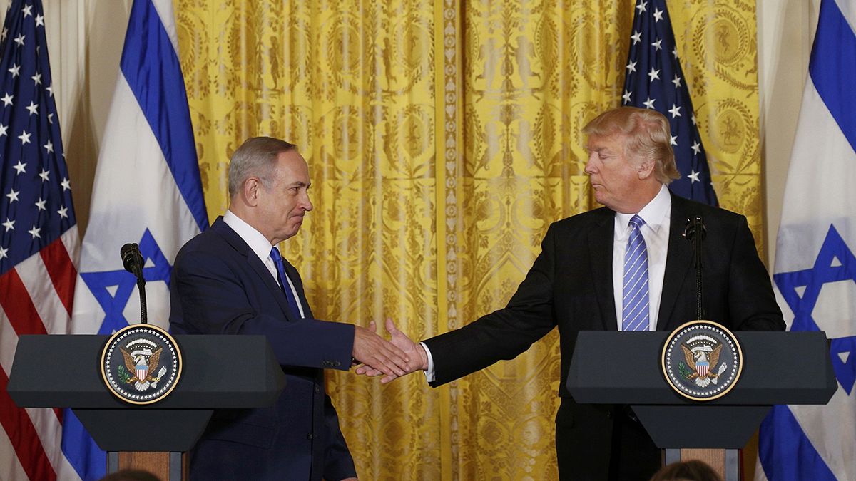 Conflito israel-palestiniano: Trump admite solução de um só estado
