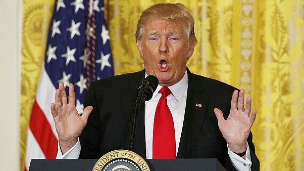 Trump avança com nova ordem executiva sobre imigração na próxima semana Trump avança com nova ordem executiva sobre imigração na próxima semana