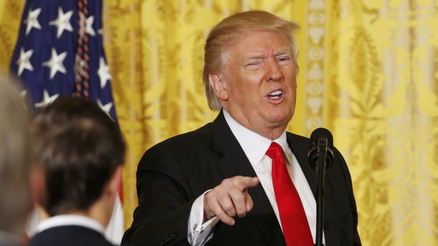 Trump szokásos formáját hozta a sajtótájékoztatón