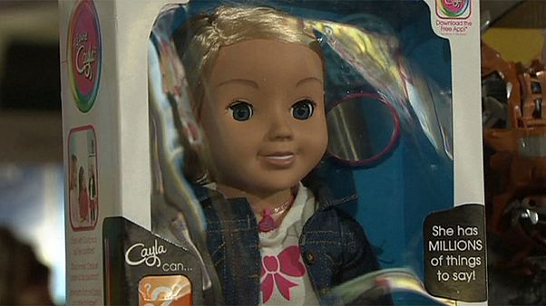 Alemania prohibe la venta de "Cayla", la muñeca espía Alemania prohibe la venta de "Cayla", la muñeca espía