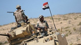 مقتل ثلاثة جنود مصريين والجيش يدك معاقل الإرهاب في جبل الحلال