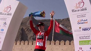 Ciclismo, Tour Oman: il leader Hermans vince in salita, Aru secondo